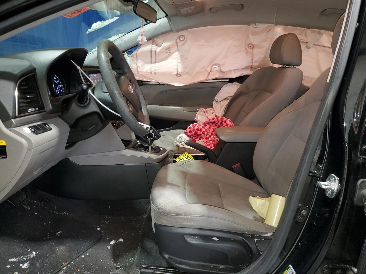 2017 Hyundai Elantra - Image 7