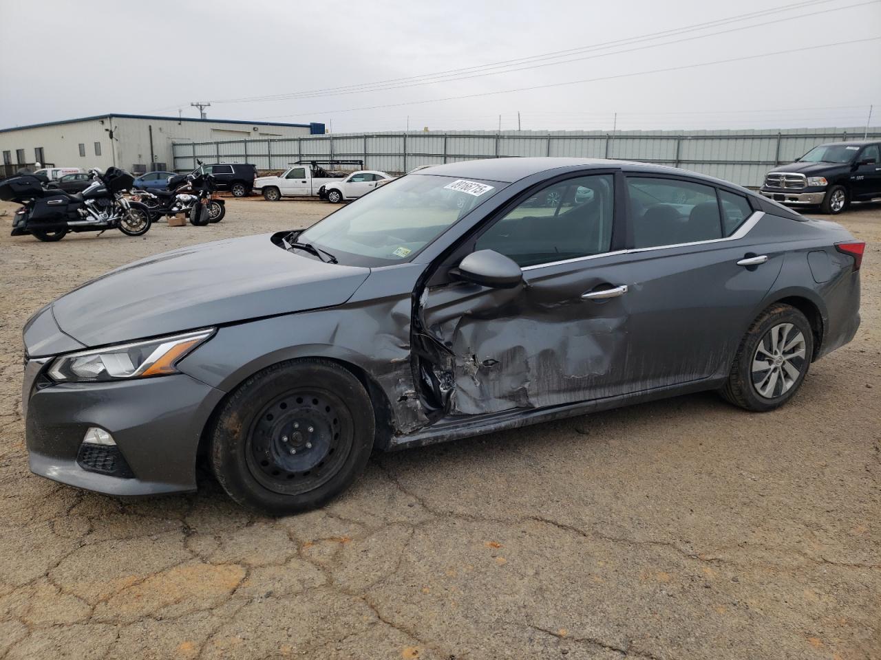 2020 Nissan Altima - Image 1