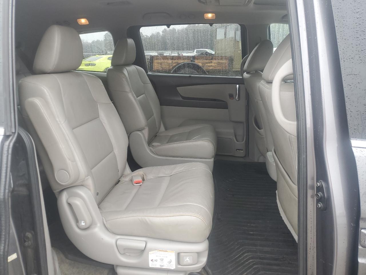 2014 Honda Odyssey - Image 11