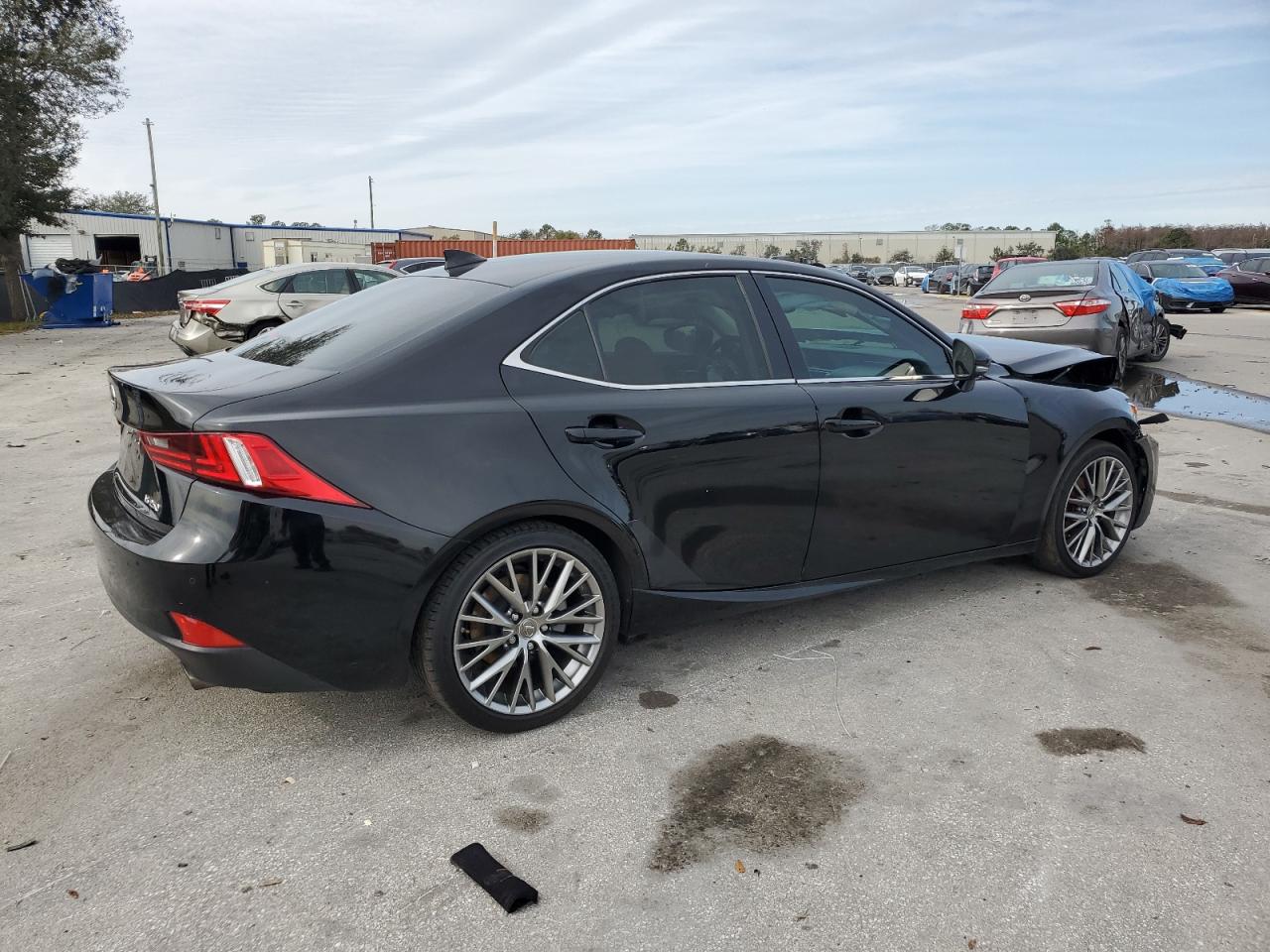 2015 Lexus IS - Image 3
