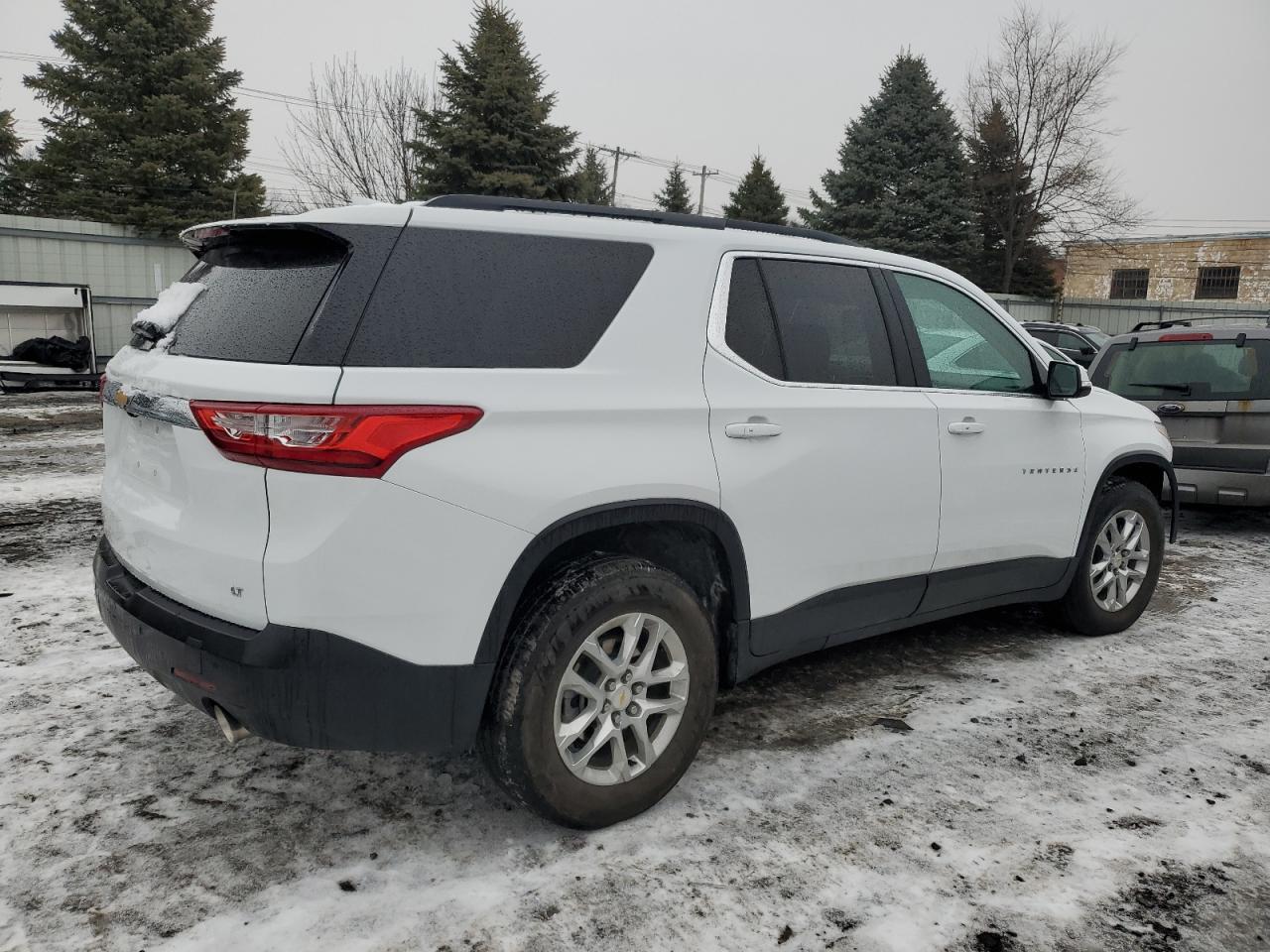 2021 Chevrolet Traverse - Image 3