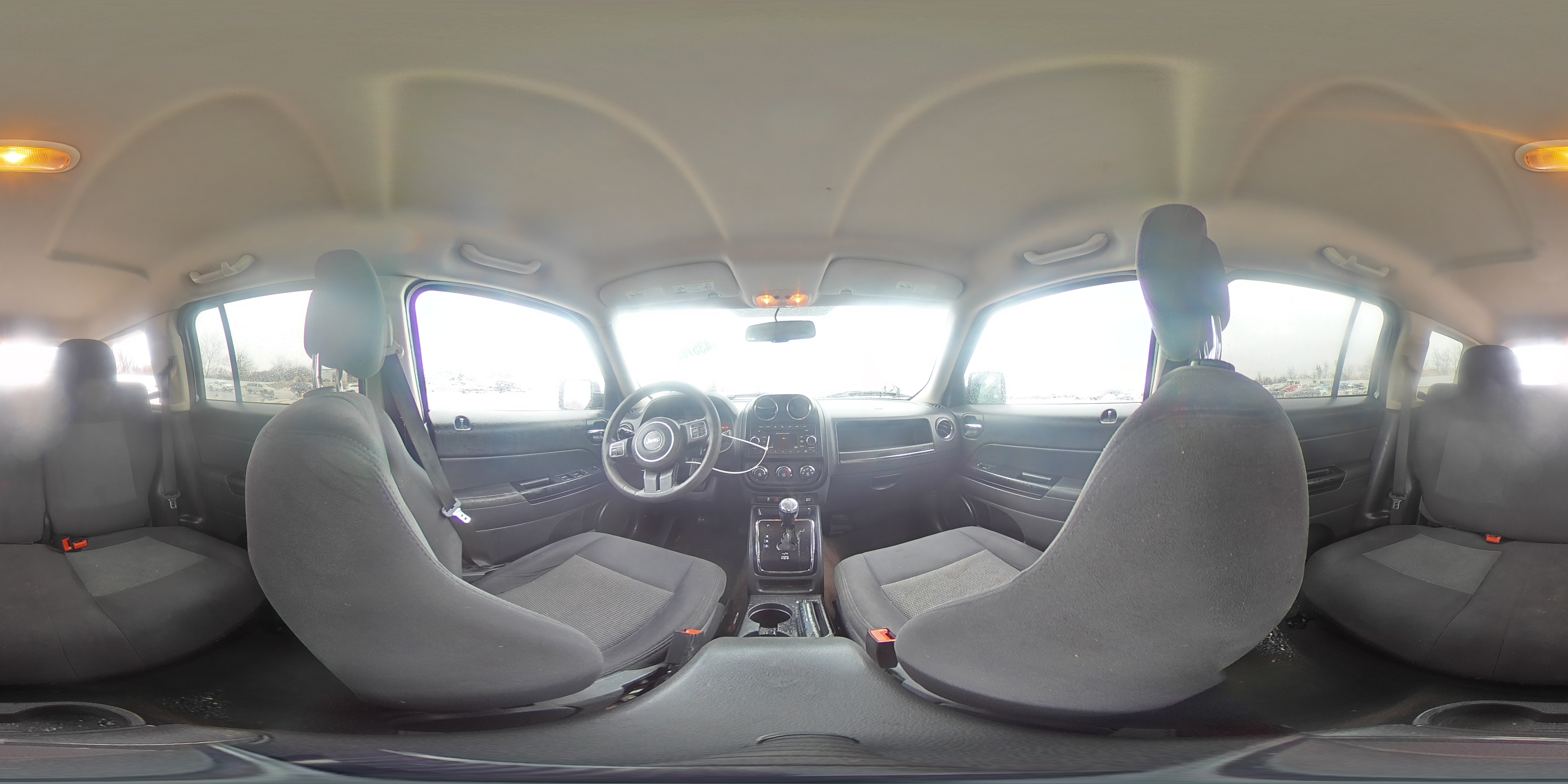 2015 Jeep Liberty (Patriot) - Image 13