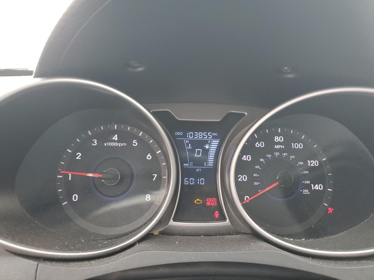 2016 Hyundai Veloster - Image 9