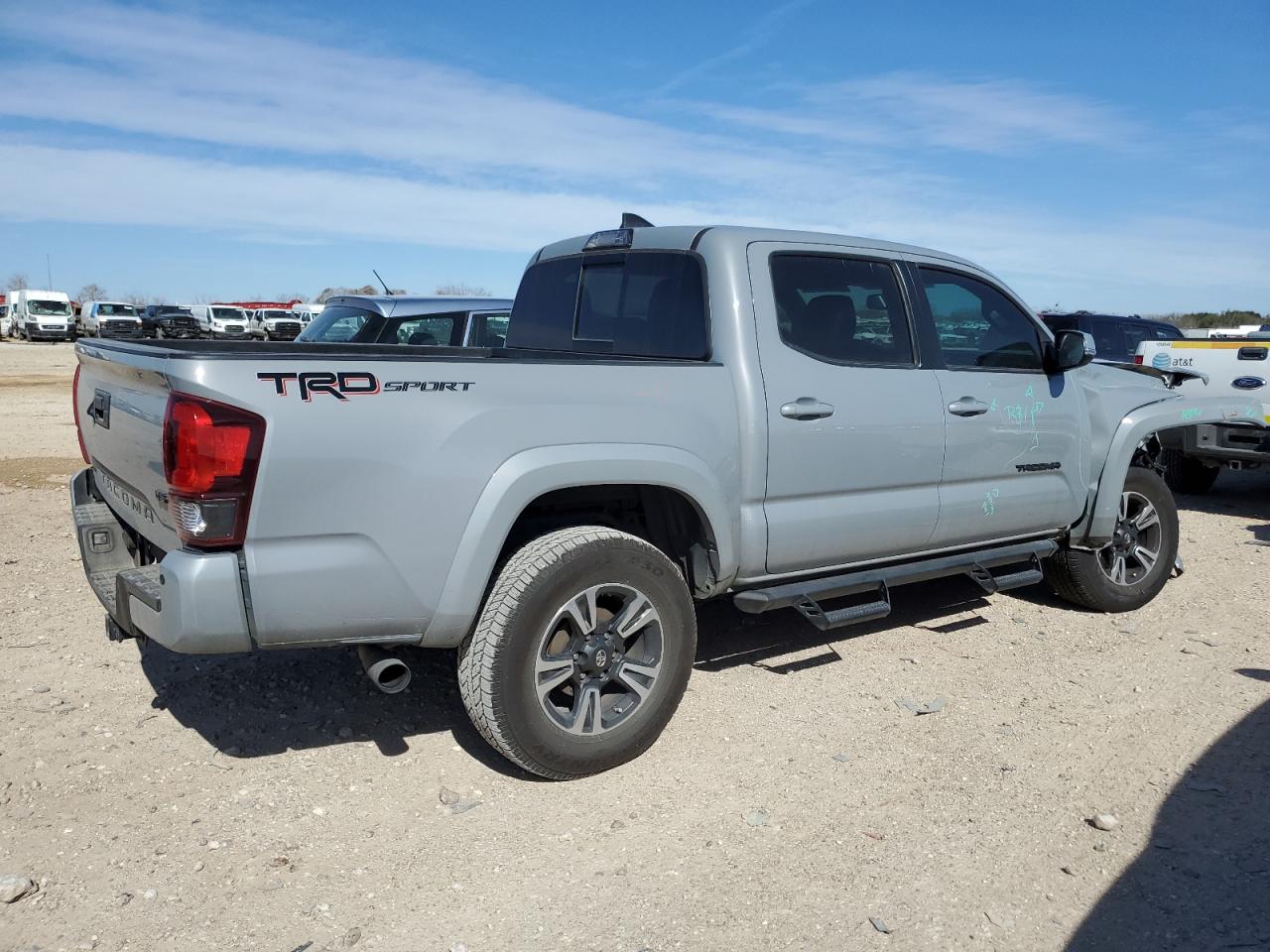 2019 Toyota Tacoma - Image 3