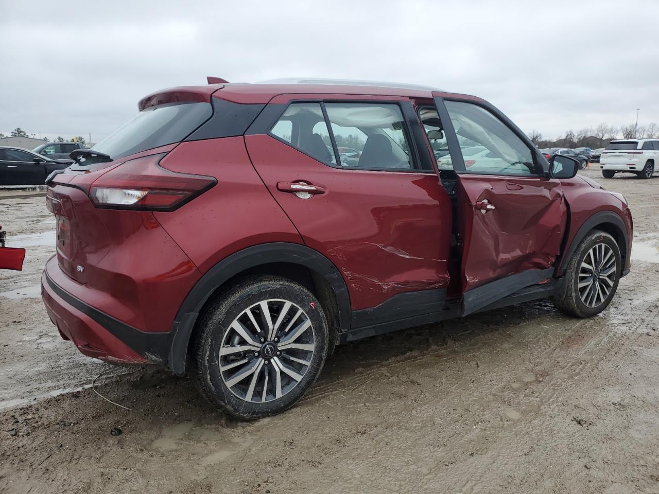 2024 Nissan Kicks - Image 3