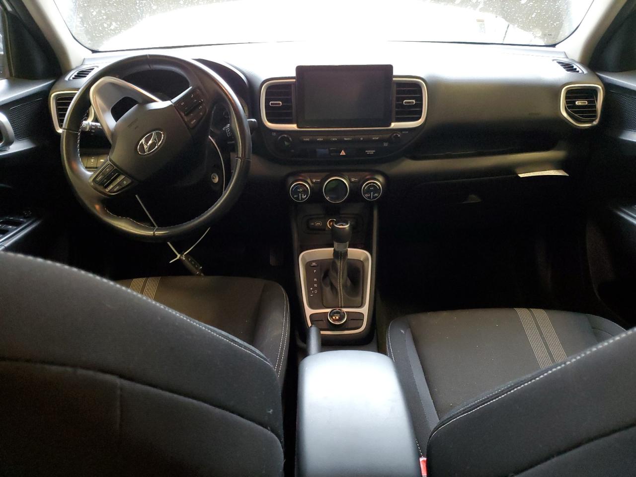 2022 Hyundai Venue - Image 8