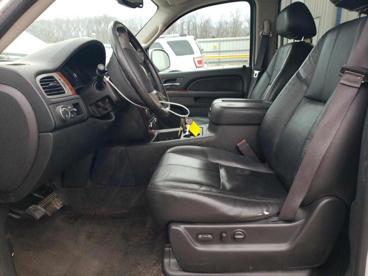 2013 Chevrolet Suburban - Image 7