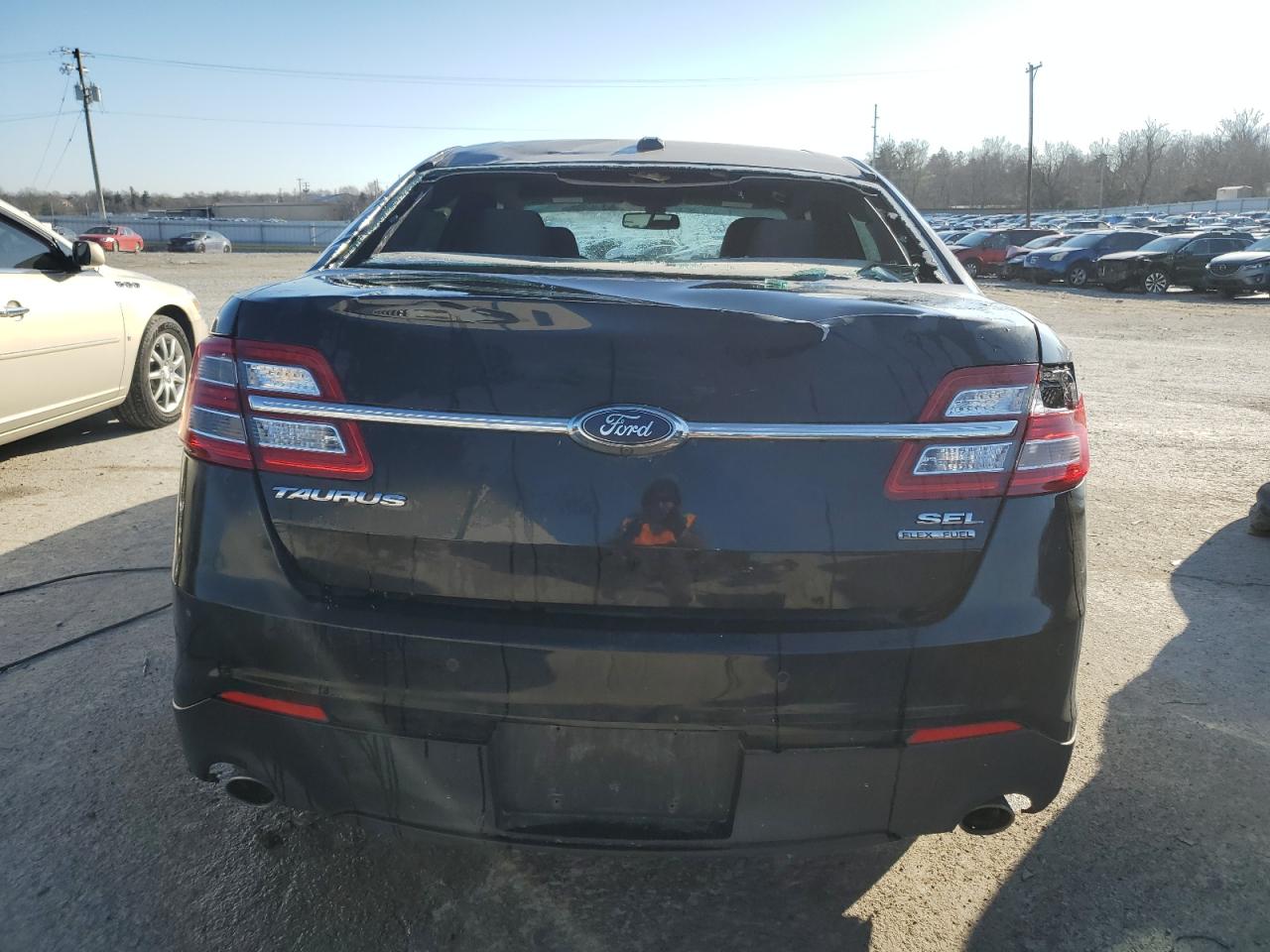 2016 Ford Taurus - Image 6