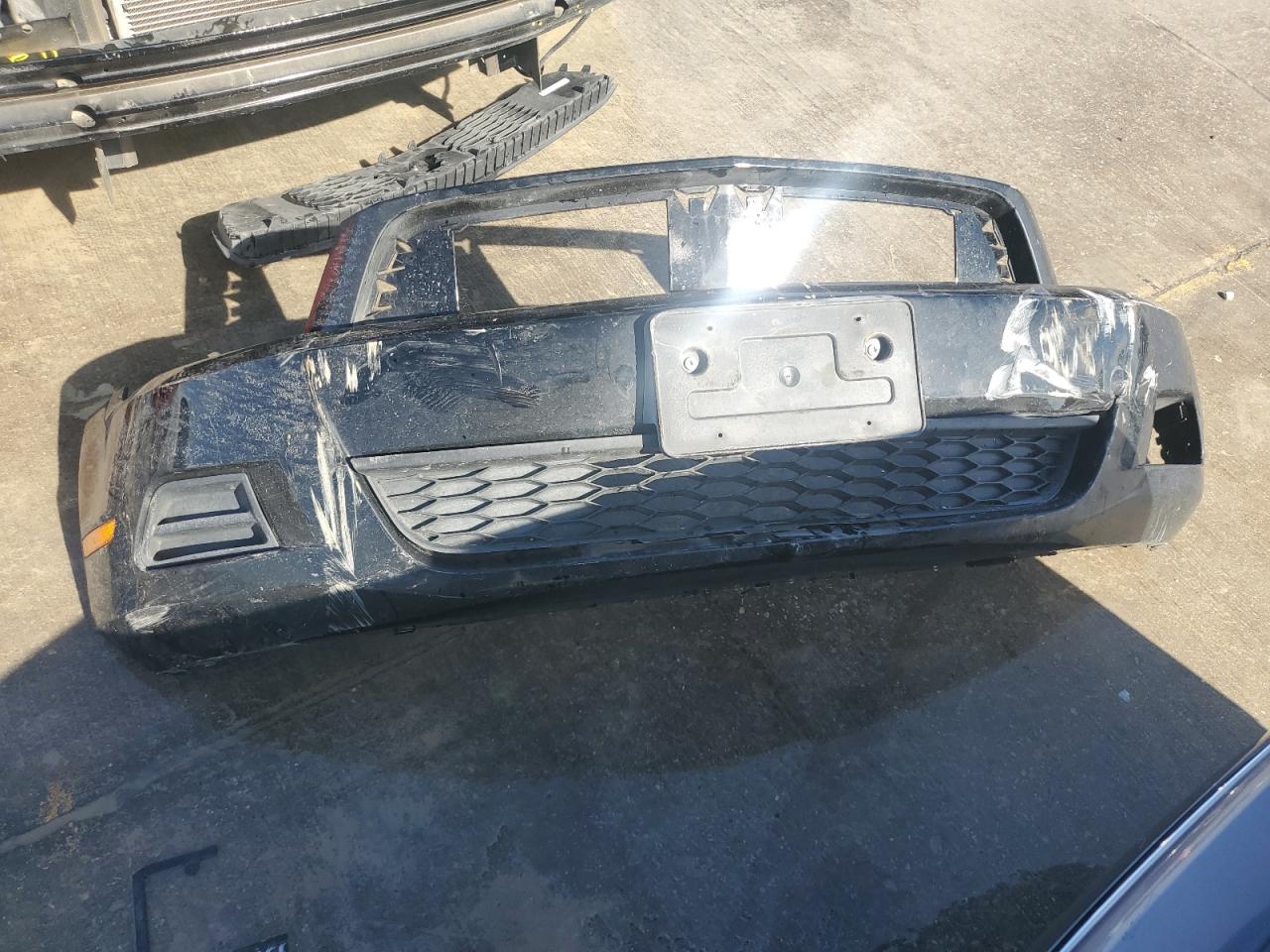 2011 Ford Mustang - Image 12