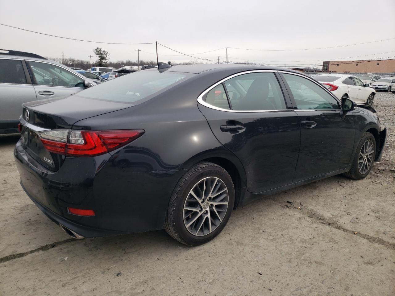 2017 Lexus ES - Image 3
