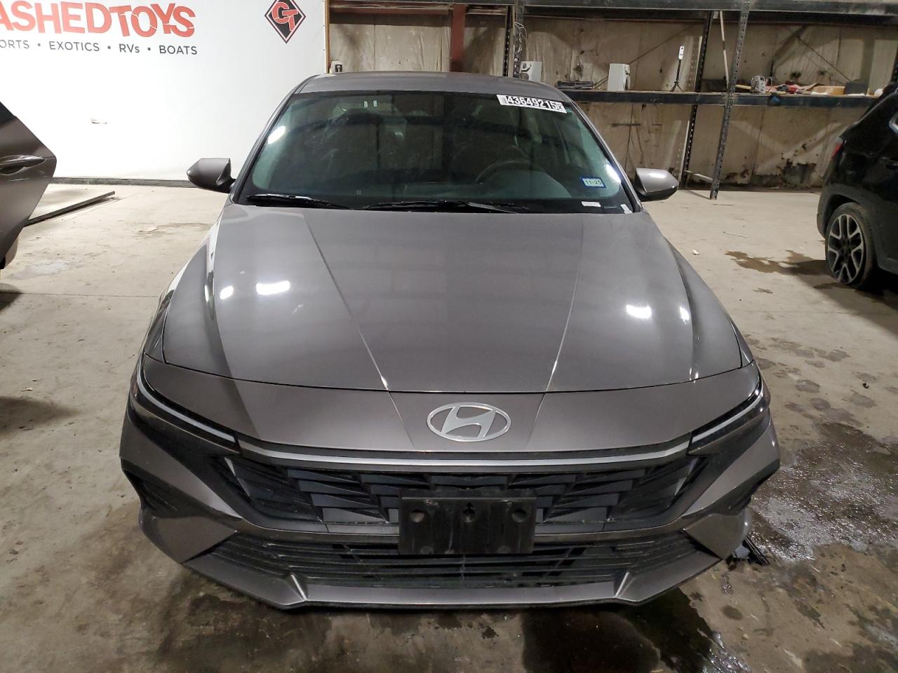 2024 Hyundai Elantra - Image 5