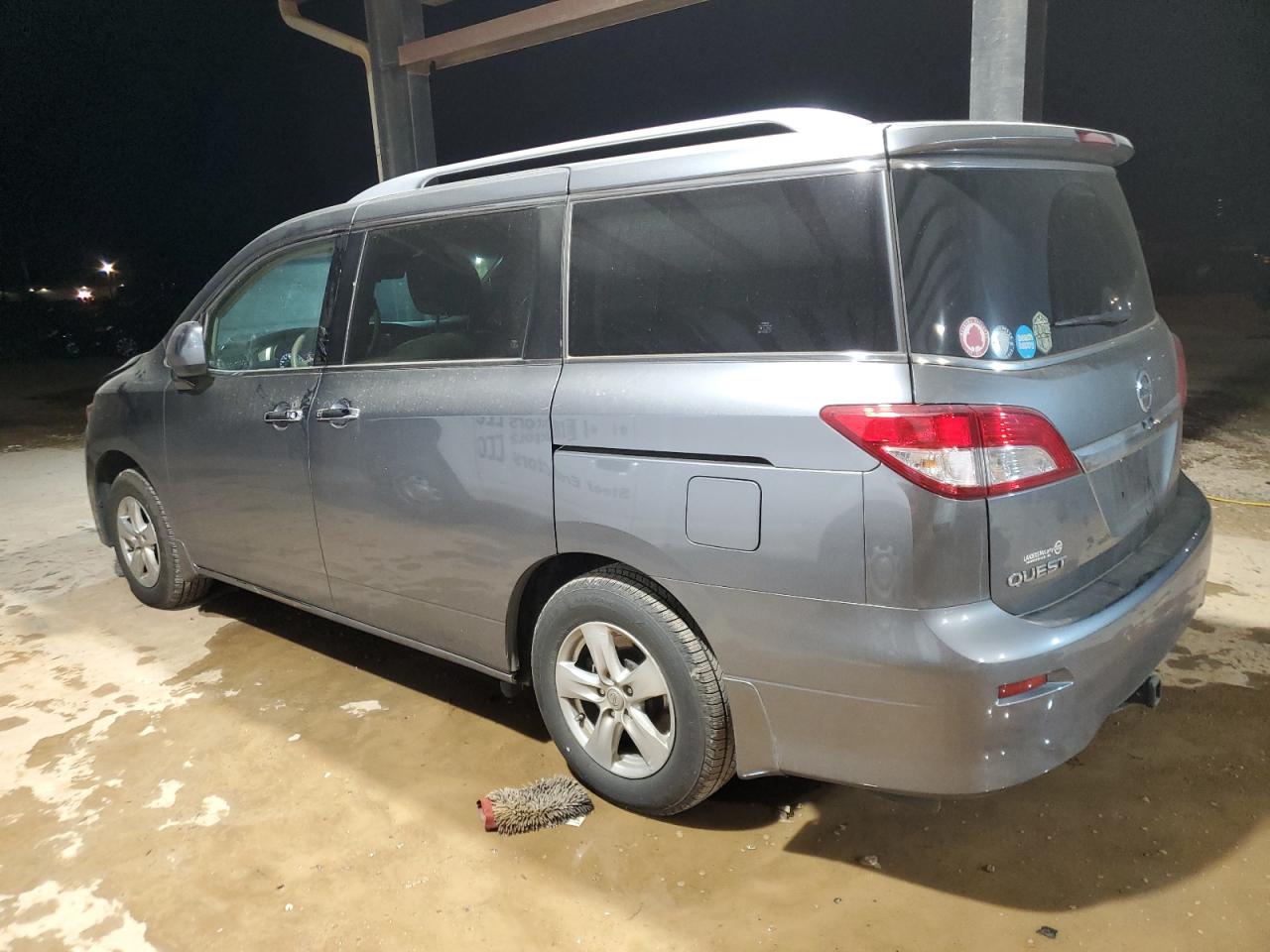 2016 Nissan Quest - Image 2