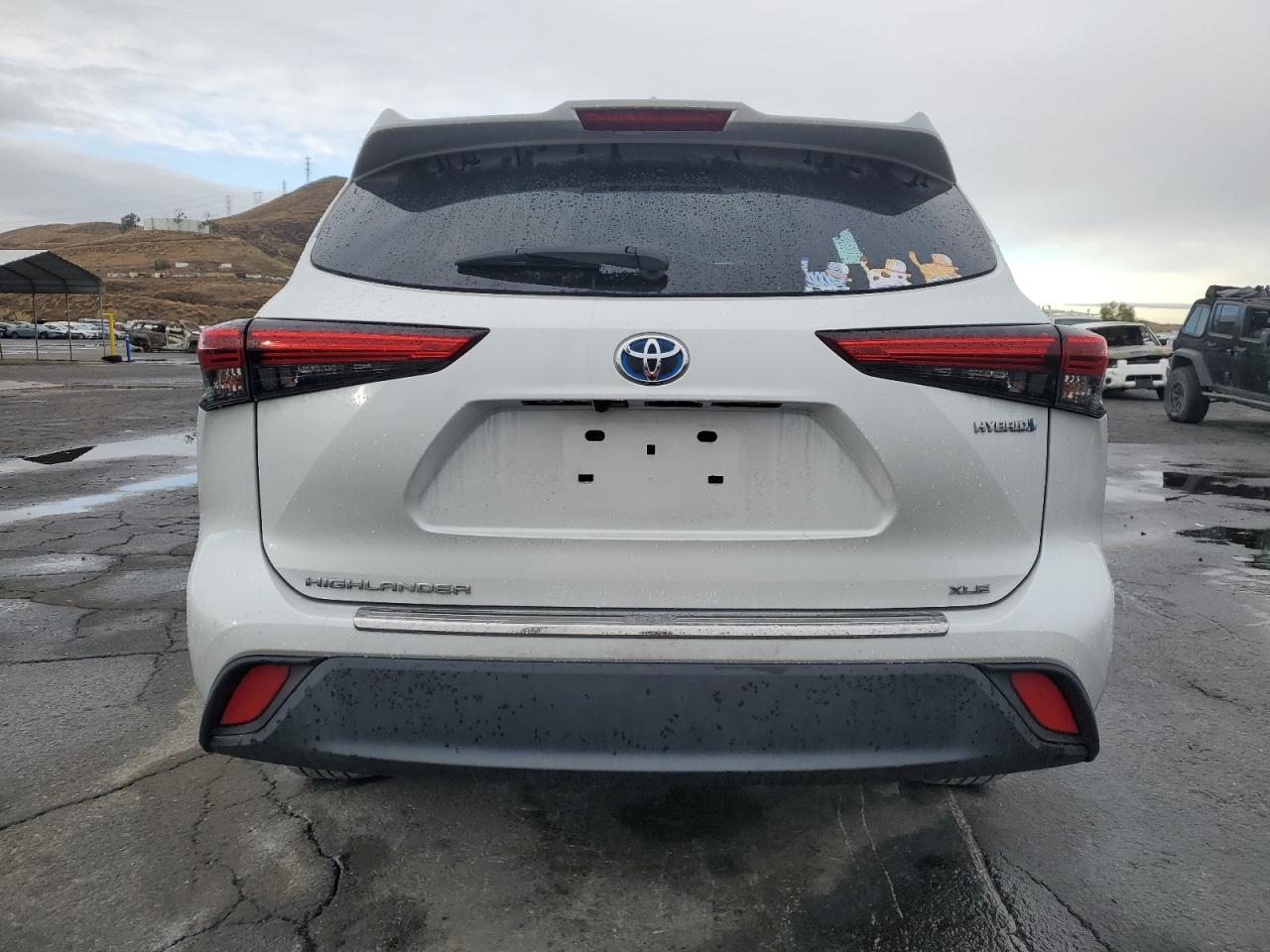2022 Toyota Highlander - Image 6