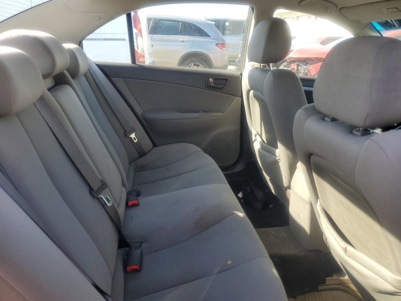 2010 Hyundai Sonata - Image 10