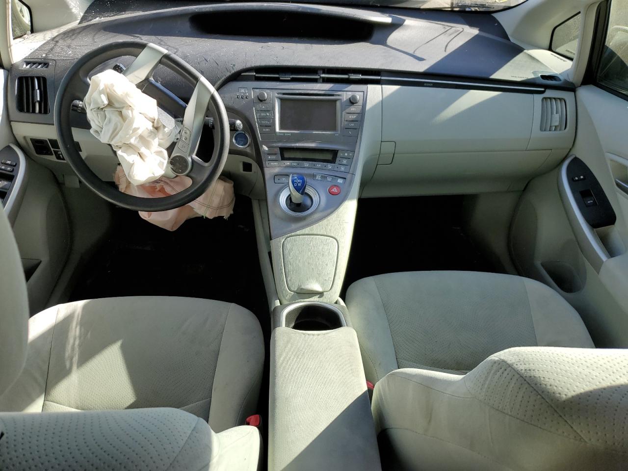 2012 Toyota Prius - Image 8