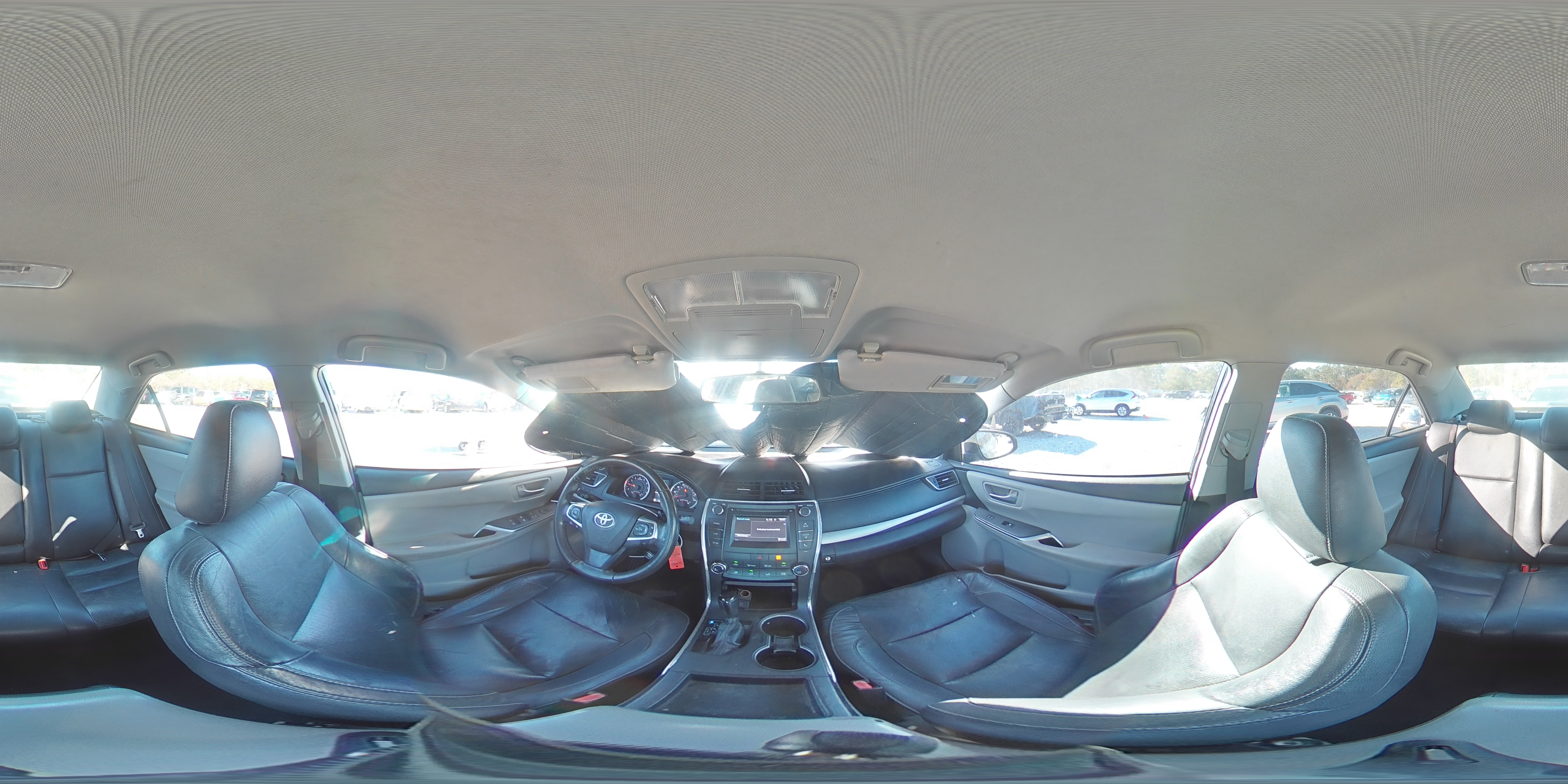 2015 Toyota Camry - Image 15