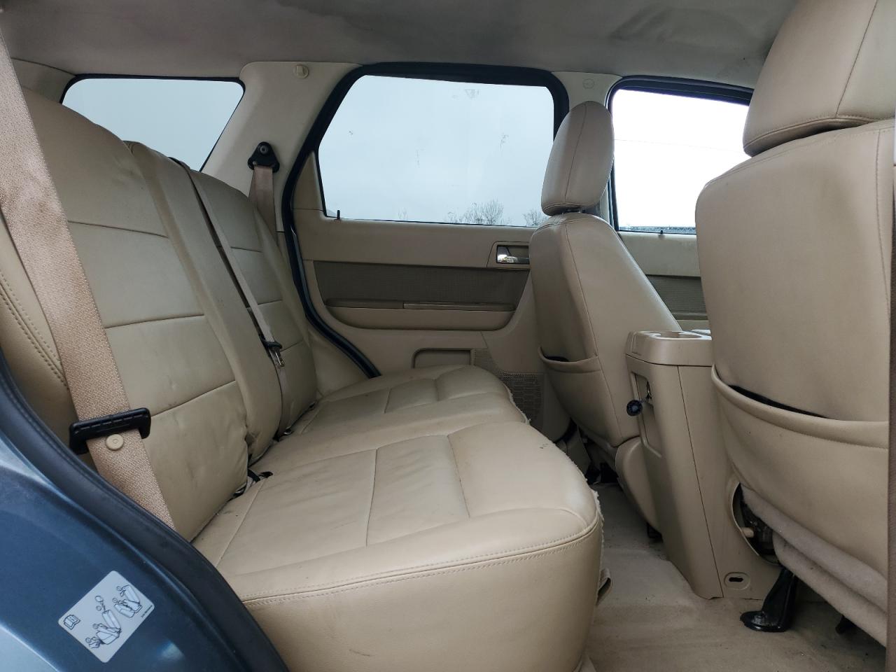 2010 Ford Escape - Image 11