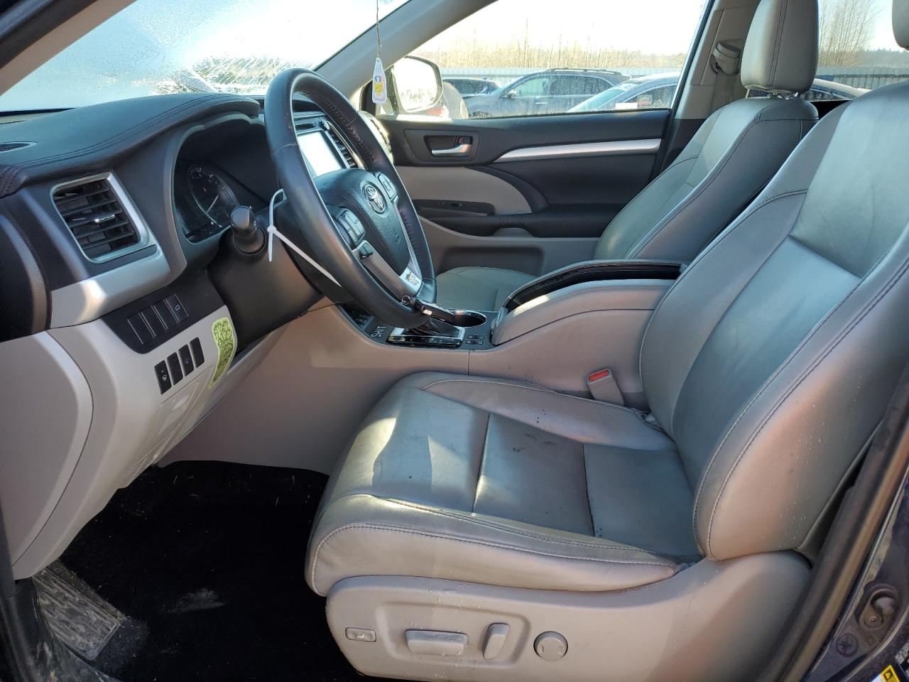 2016 Toyota Highlander - Image 7