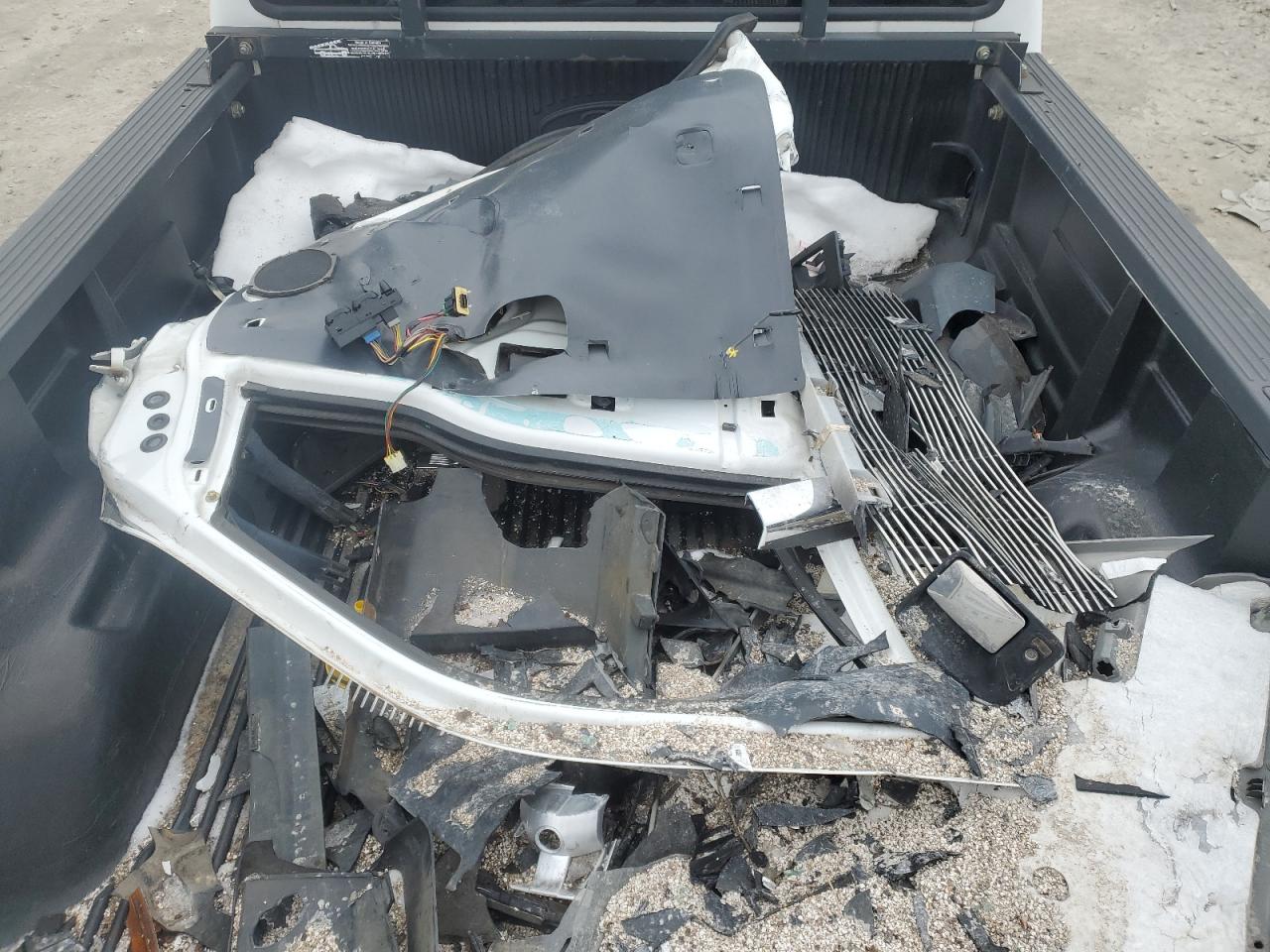 2003 Ford F350 - Image 14
