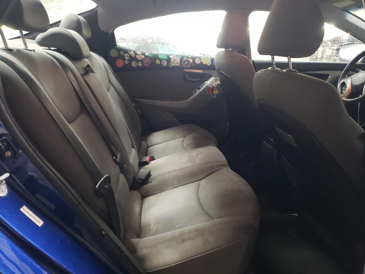 2013 Hyundai Elantra - Image 10