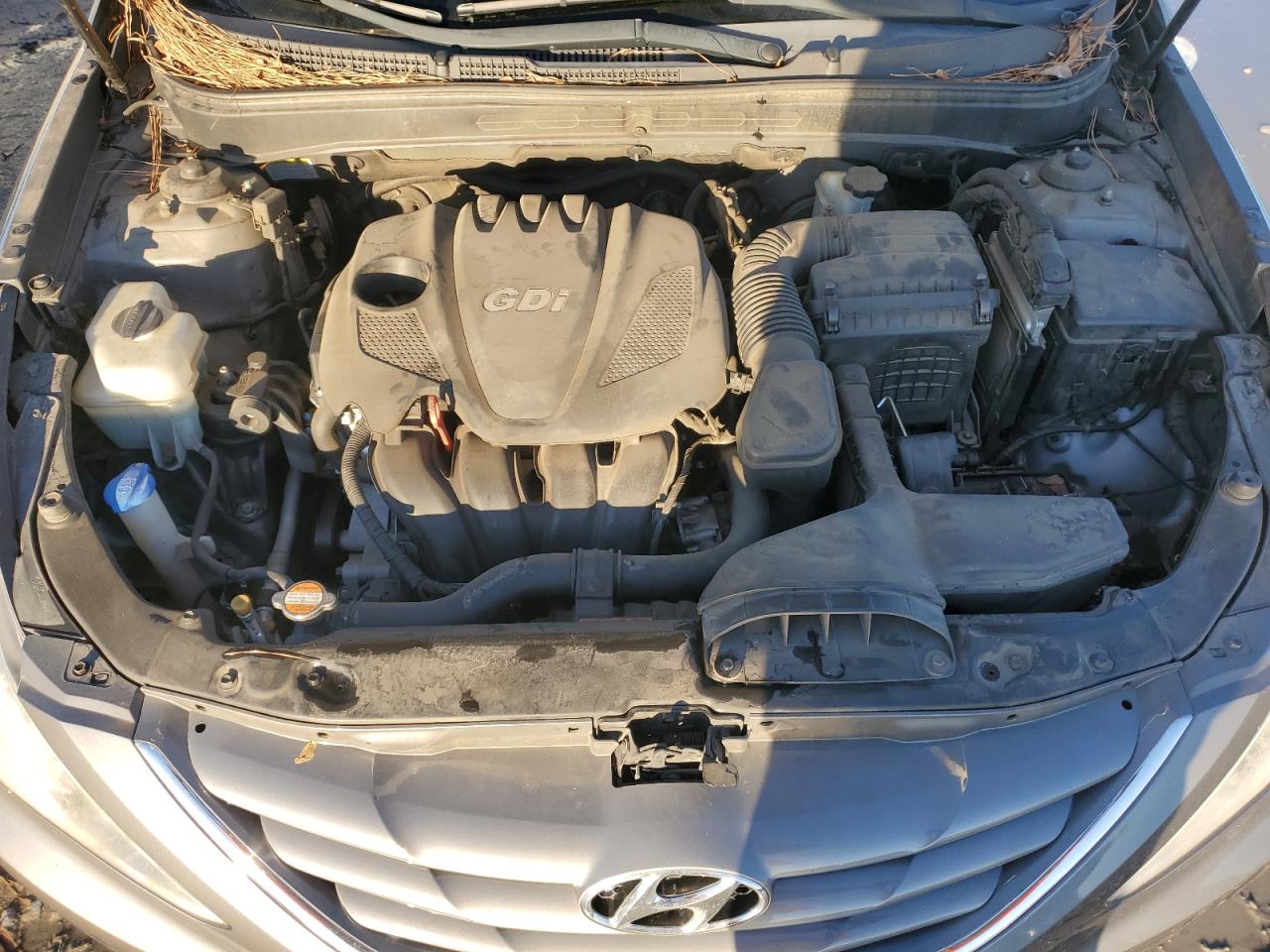 2011 Hyundai Sonata - Image 11