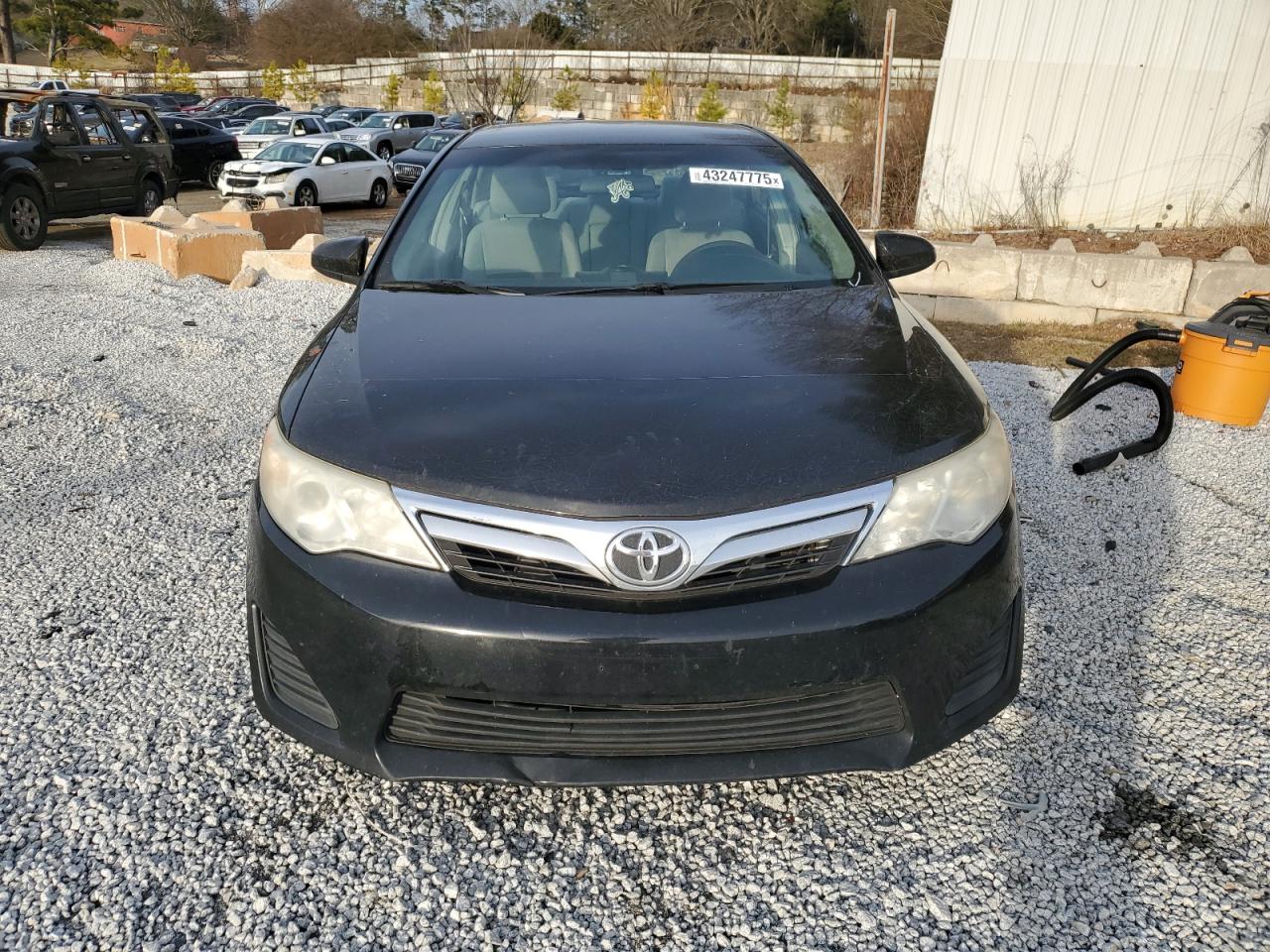2012 Toyota Camry - Image 5