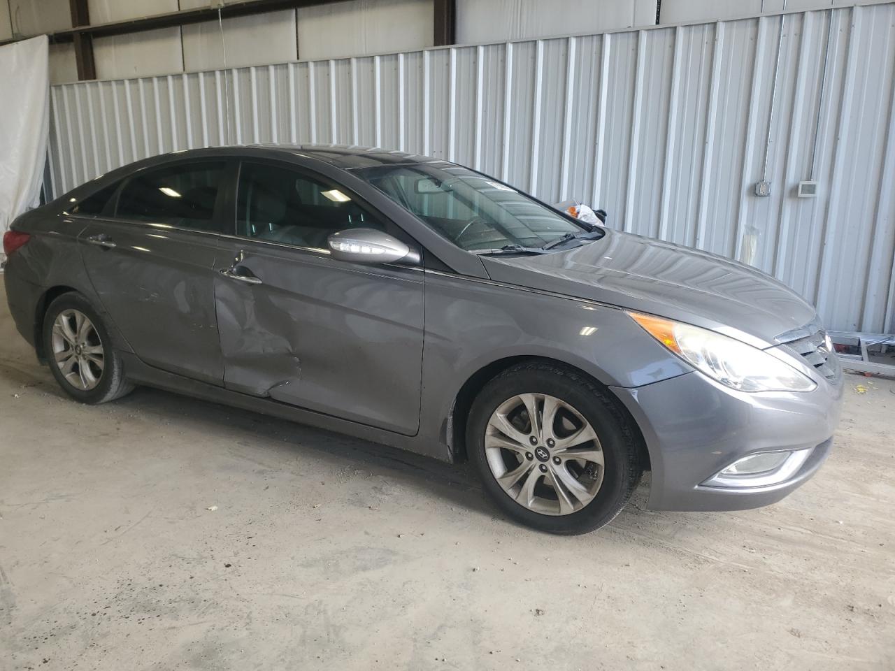 2013 Hyundai Sonata - Image 4