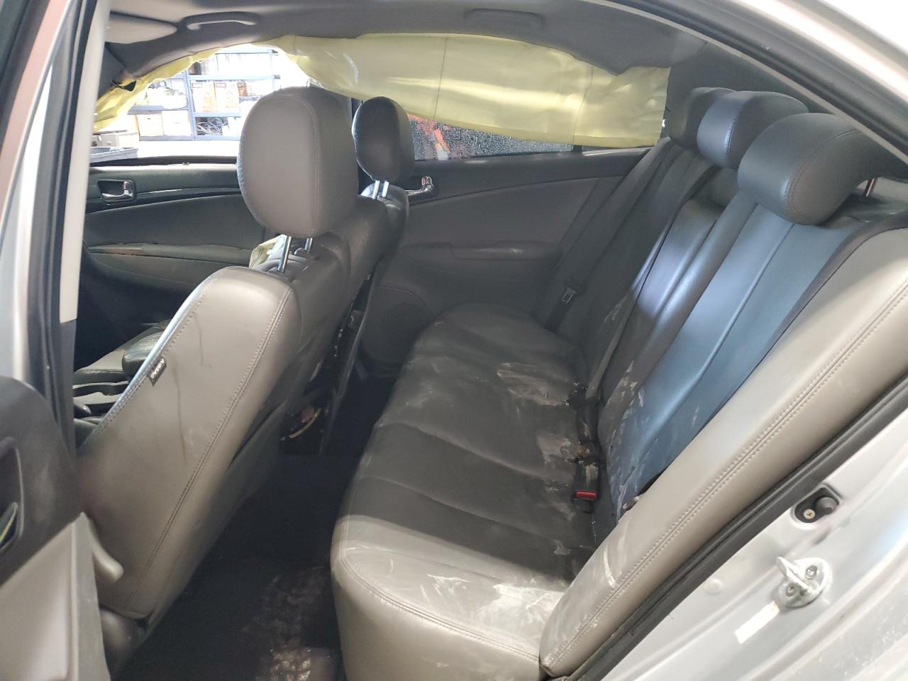 2009 Hyundai Sonata - Image 10