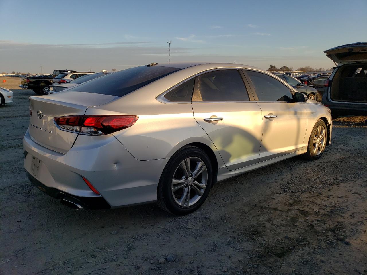 VIN 5NPE34AF1JH620092 2018 HYUNDAI SONATA no.3