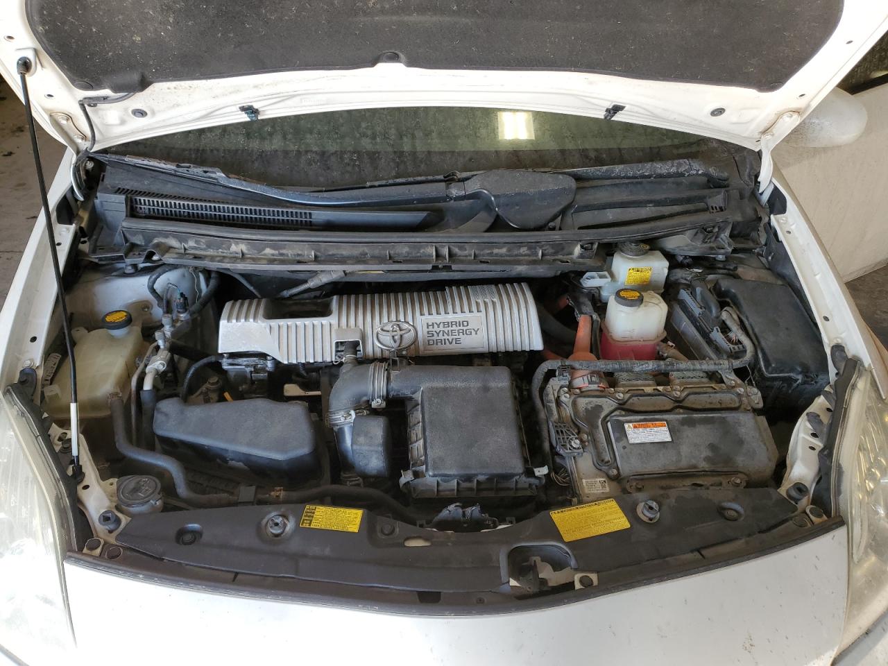 2013 Toyota Prius - Image 11