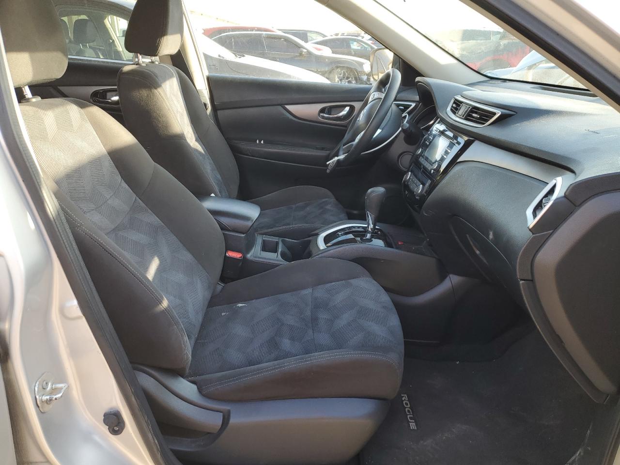 2015 Nissan Rogue - Image 7