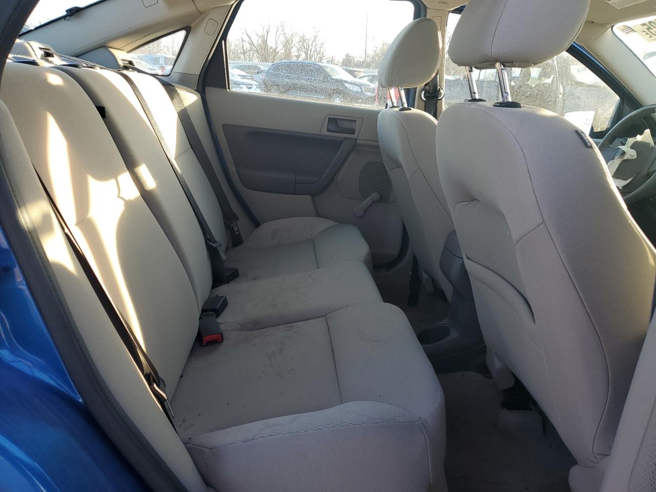 2010 Ford Focus - Image 10