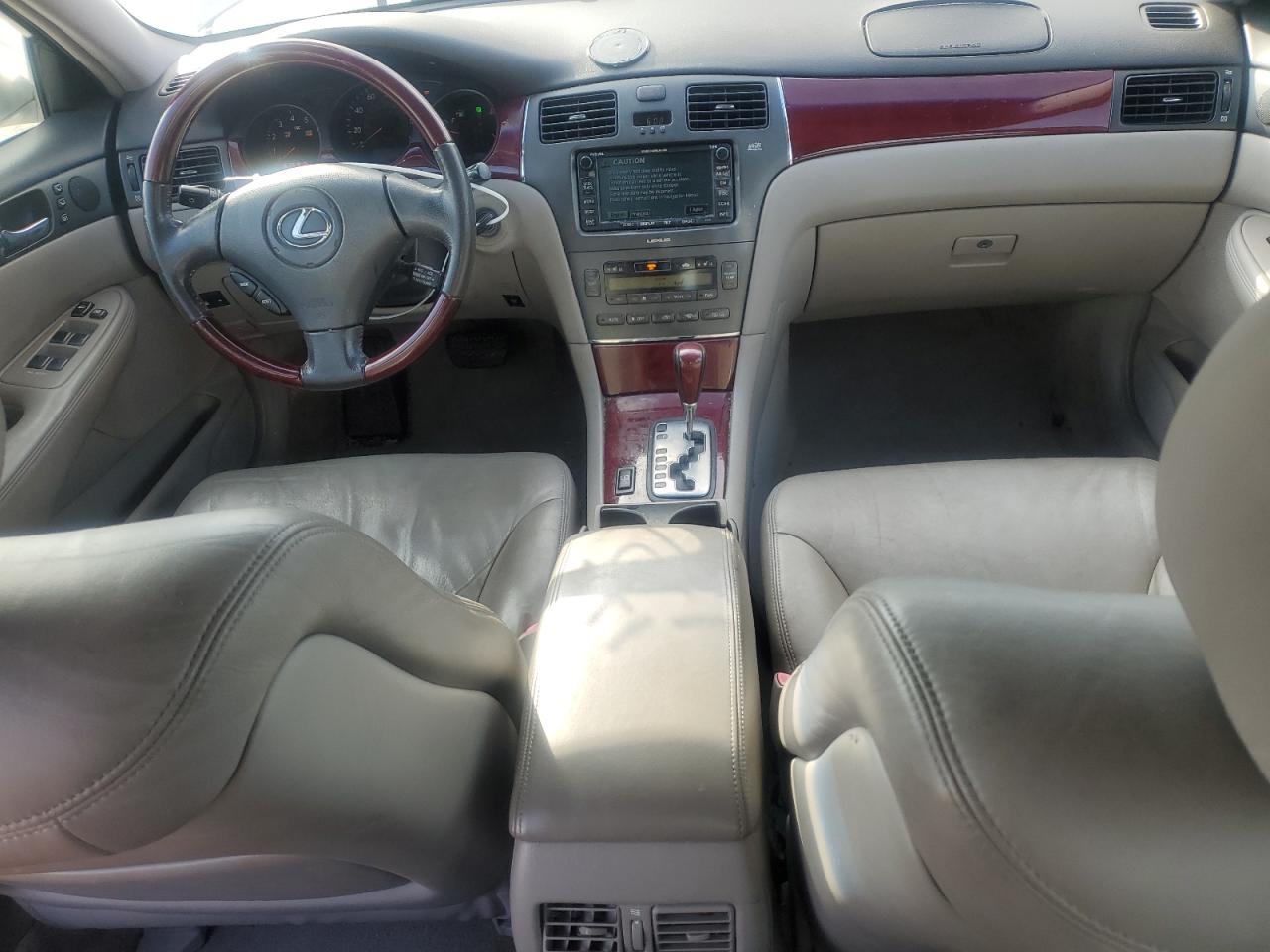 2004 Lexus ES - Image 8
