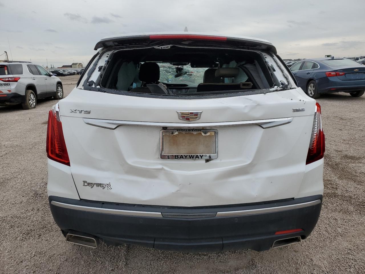 2018 Cadillac XT5 - Image 6