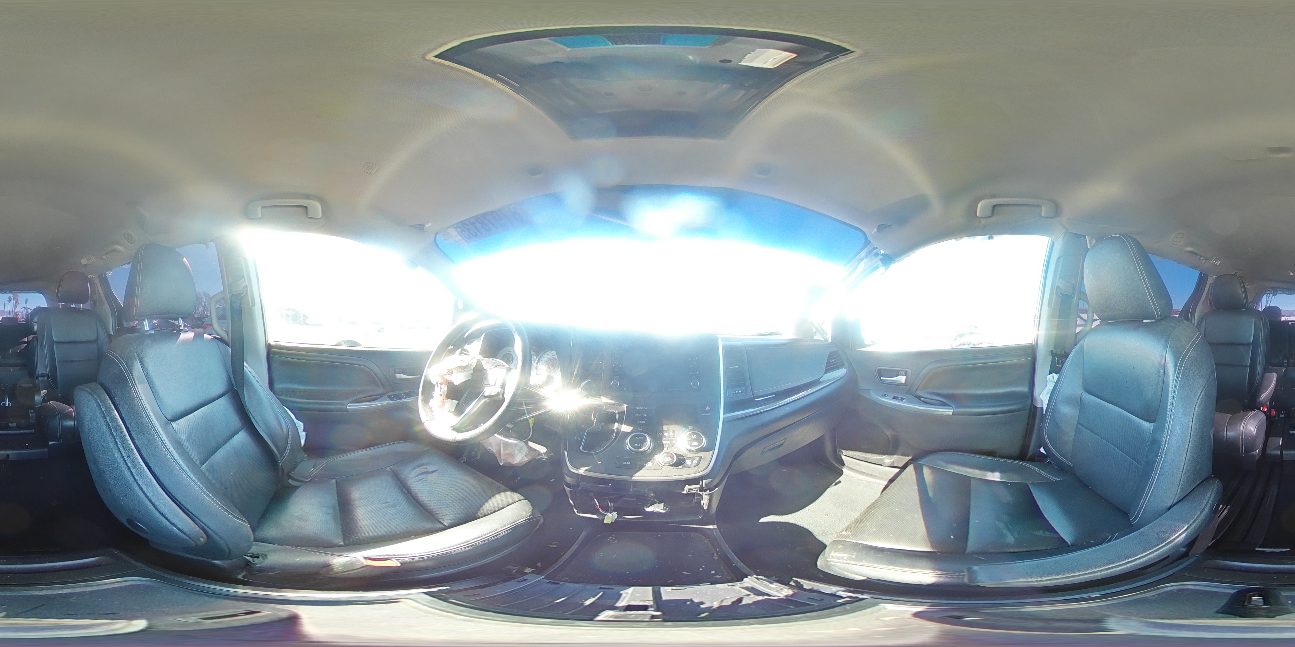 2020 Toyota Sienna - Image 14