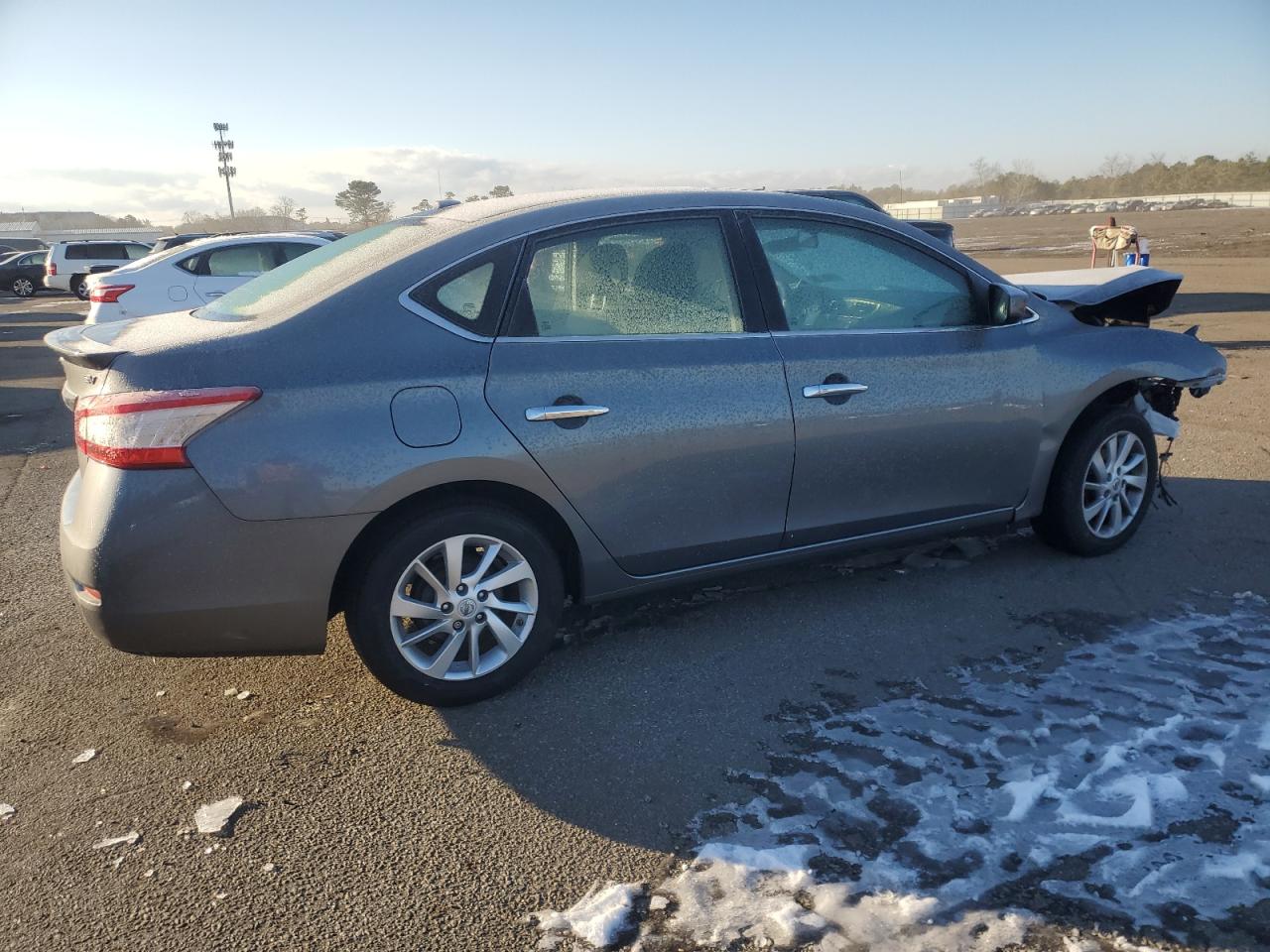 2015 Nissan Sentra - Image 3