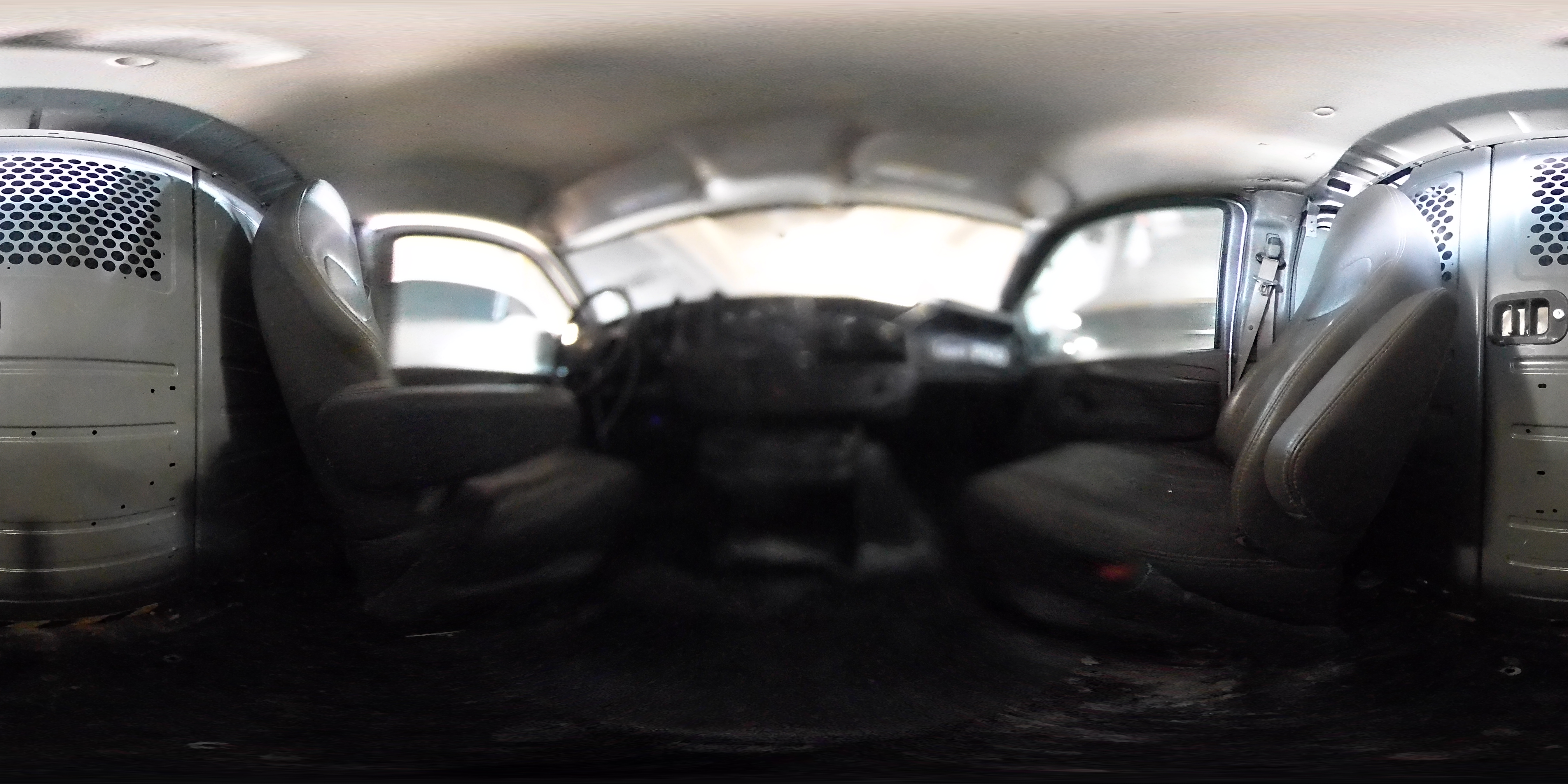 2014 Chevrolet Express - Image 13