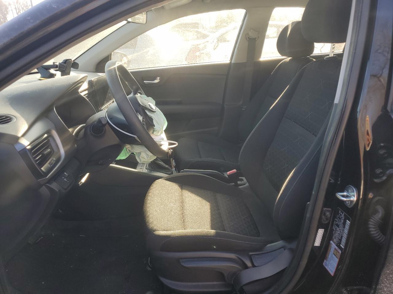 2021 Kia Rio - Image 7