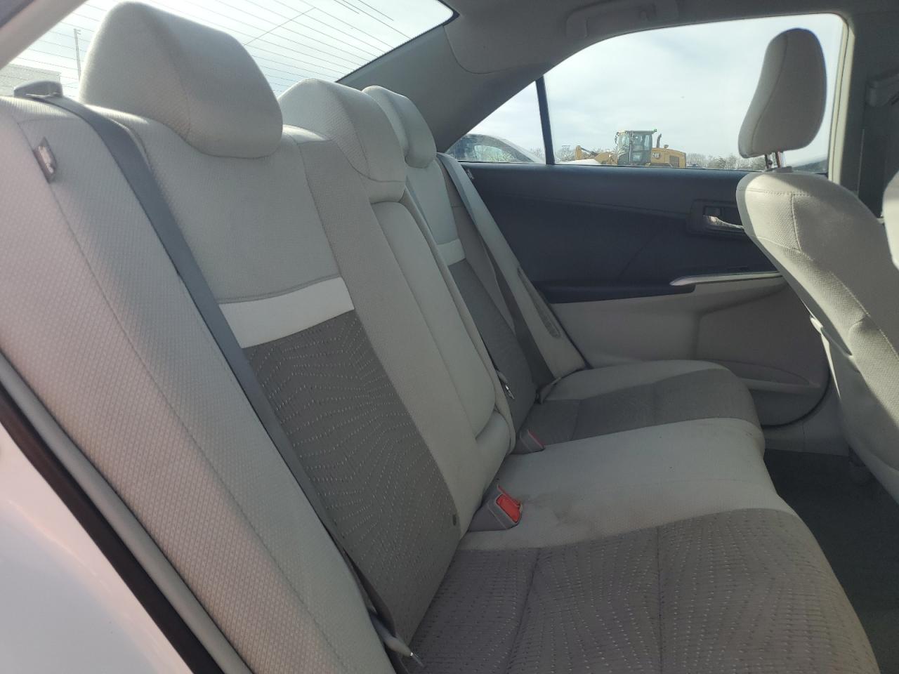 2012 Toyota Camry - Image 10