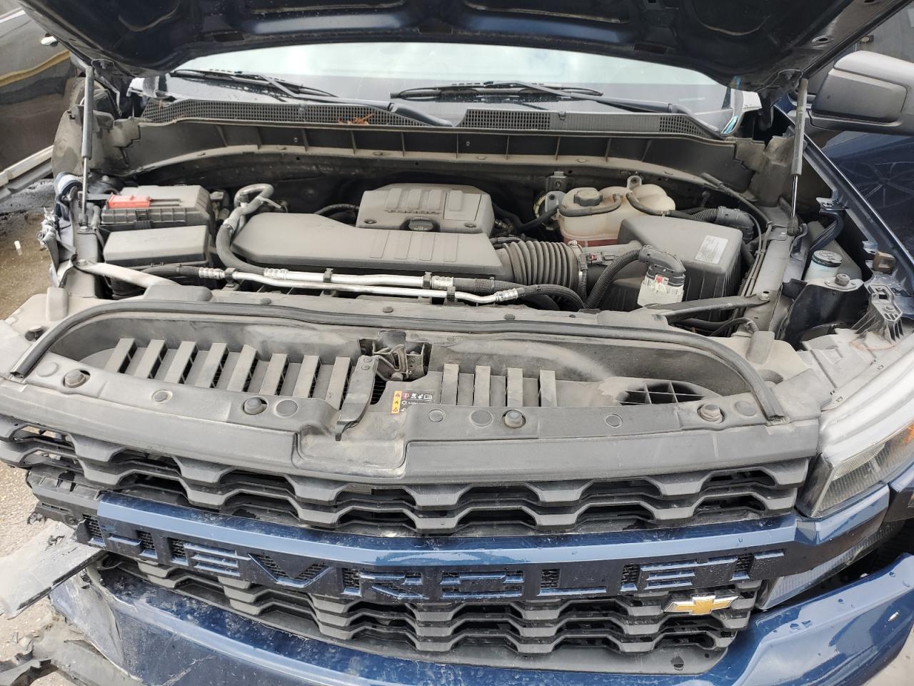 2021 Chevrolet Silverado - Image 11