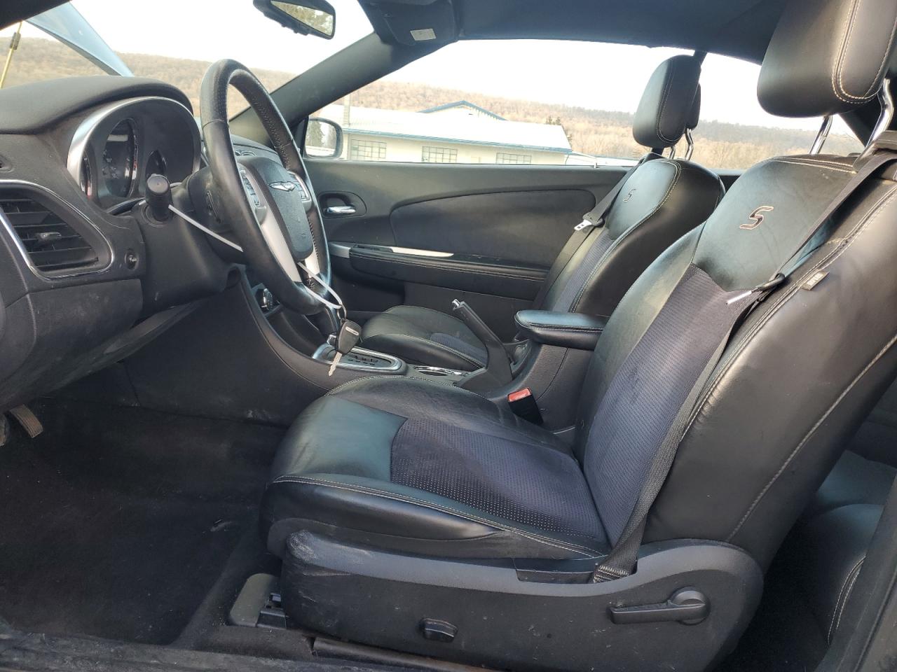 2011 Chrysler 200 - Image 7