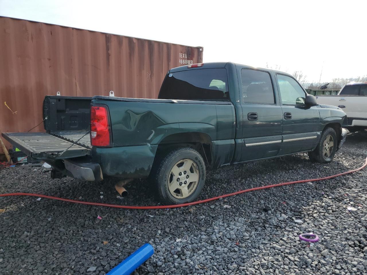 2005 Chevrolet Silverado - Image 3