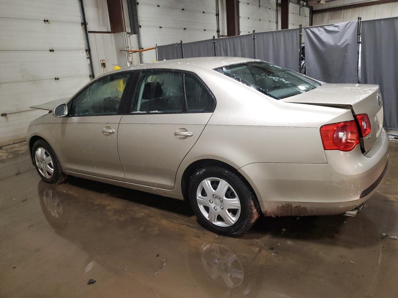 2006 Volkswagen Jetta - Image 2