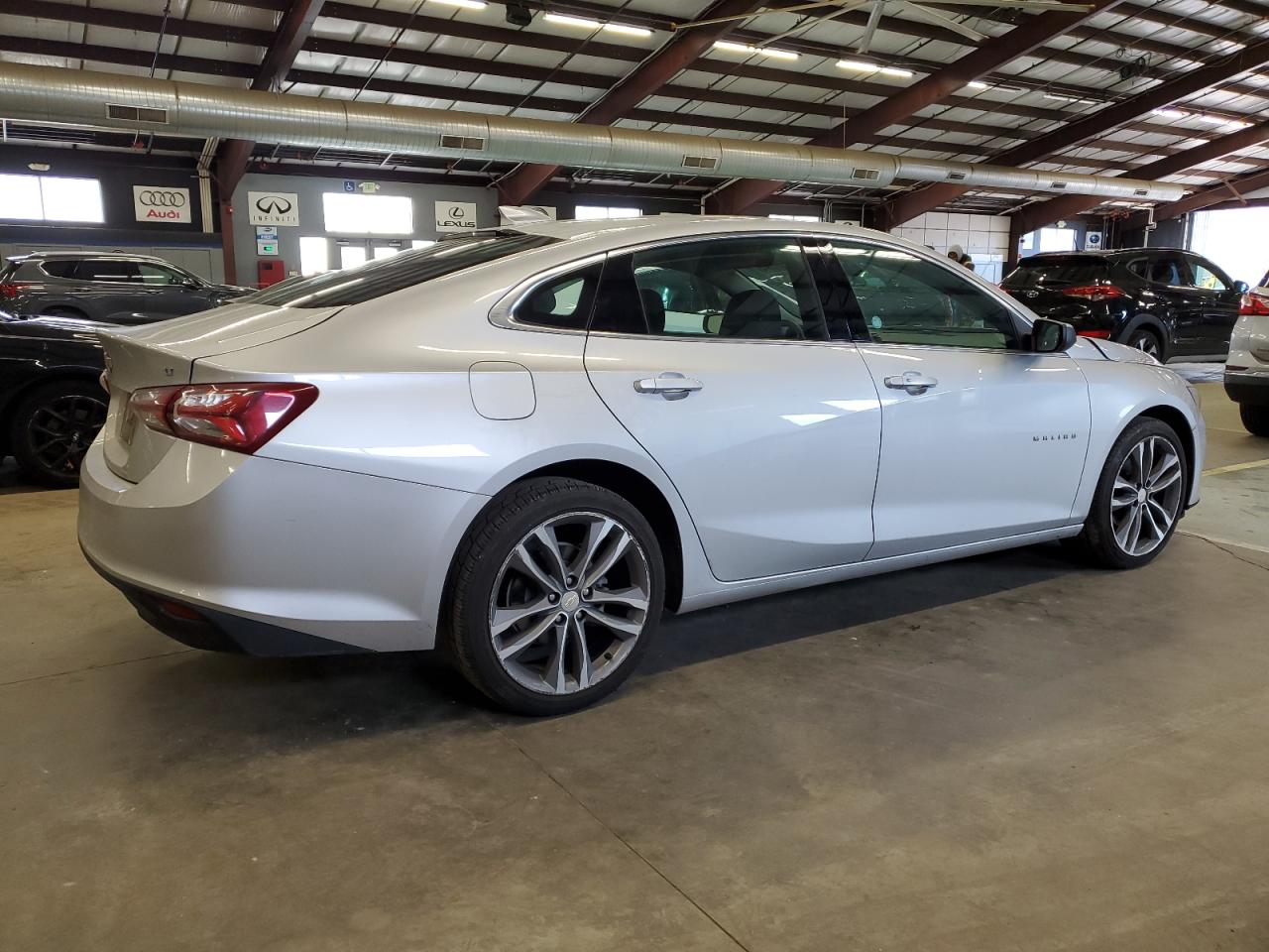 2022 Chevrolet Malibu - Image 3