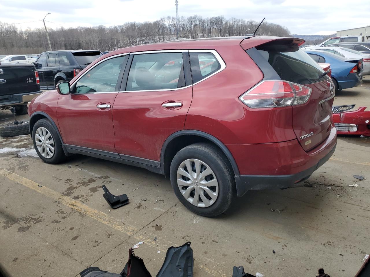 2015 Nissan Rogue - Image 2