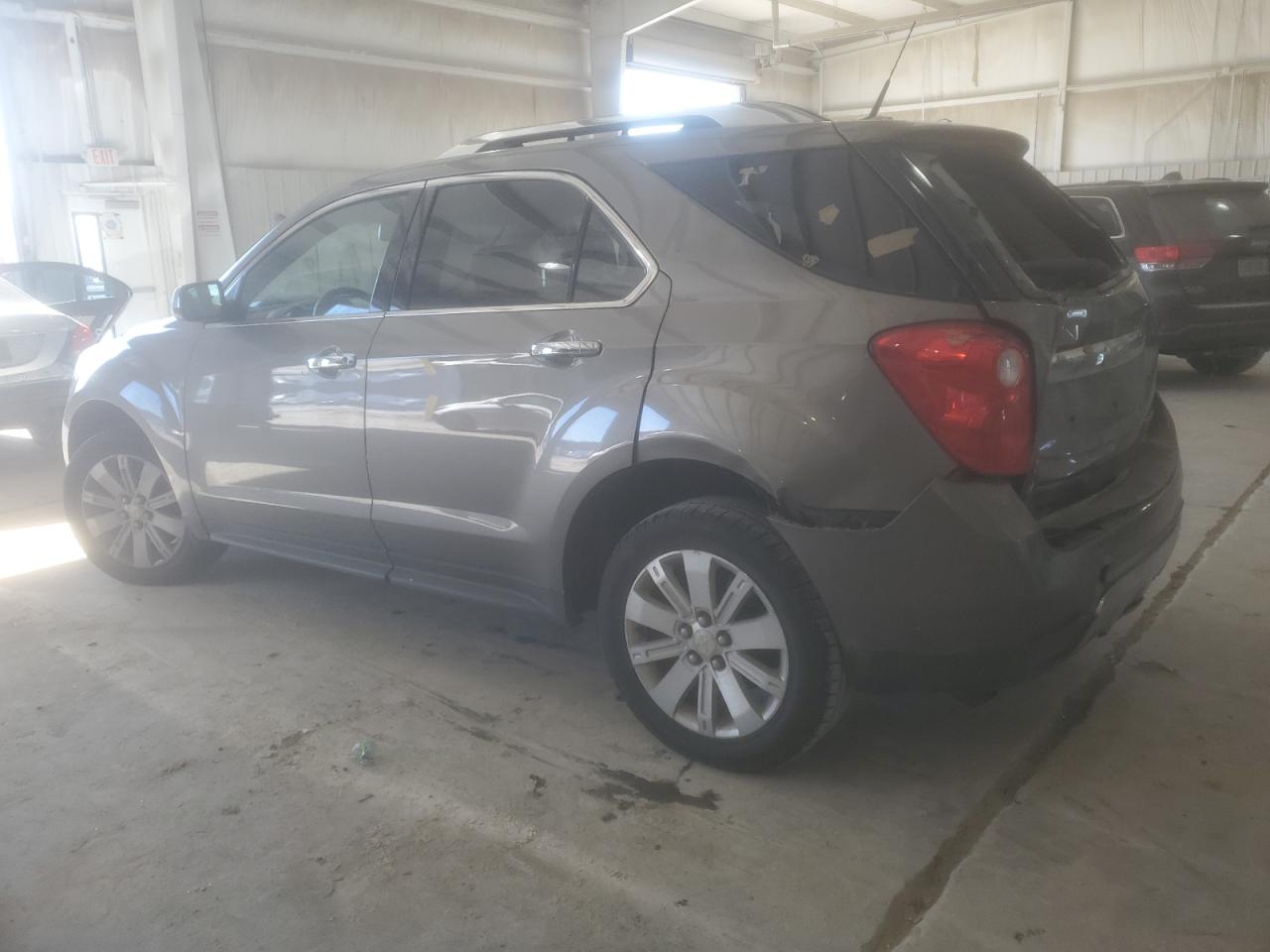 2011 Chevrolet Equinox - Image 2