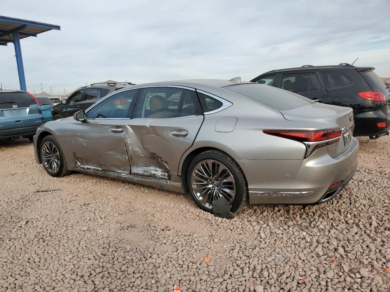 2020 Lexus LS - Image 2
