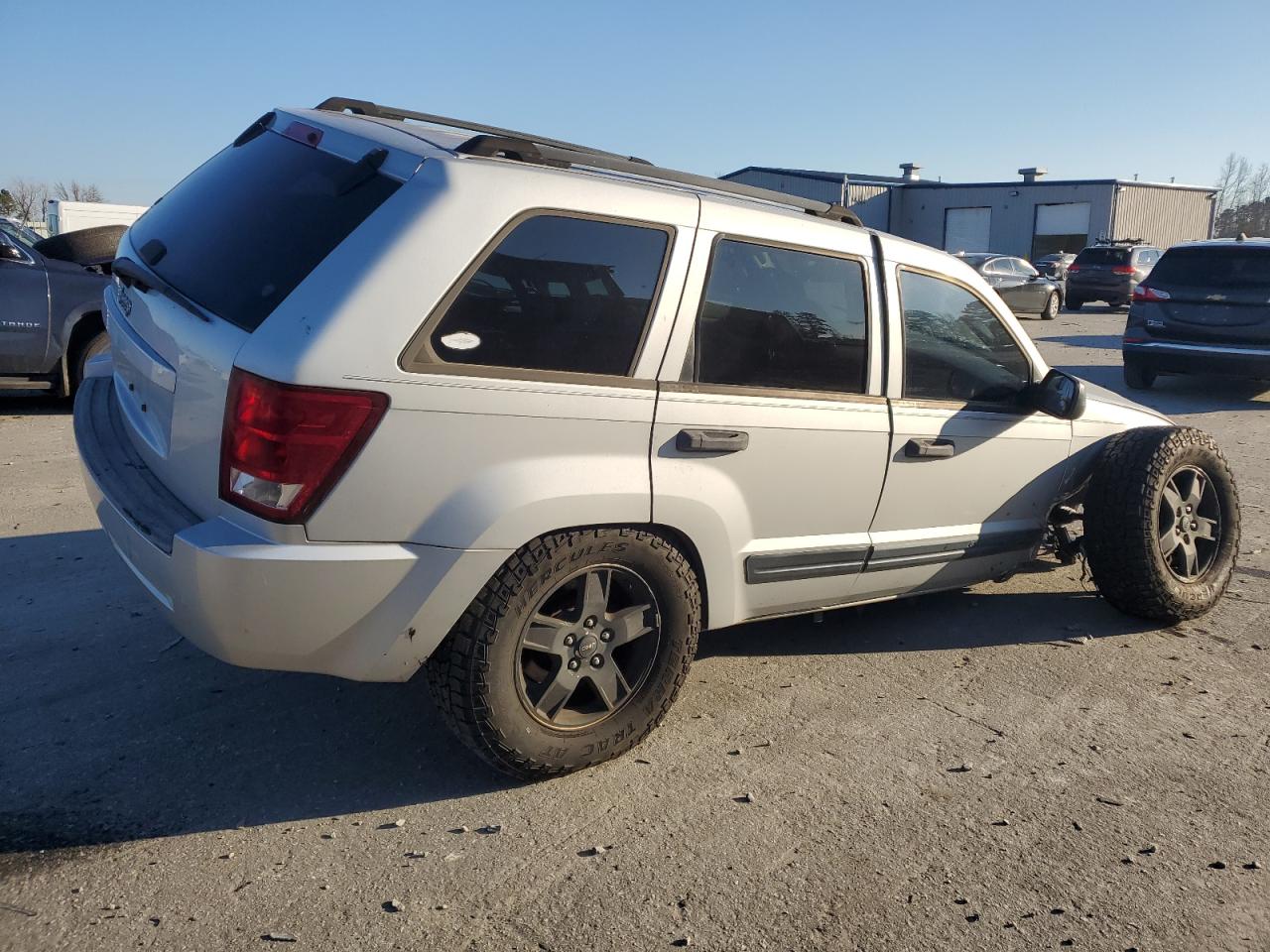 2006 Jeep Grand Cherokee - Image 3