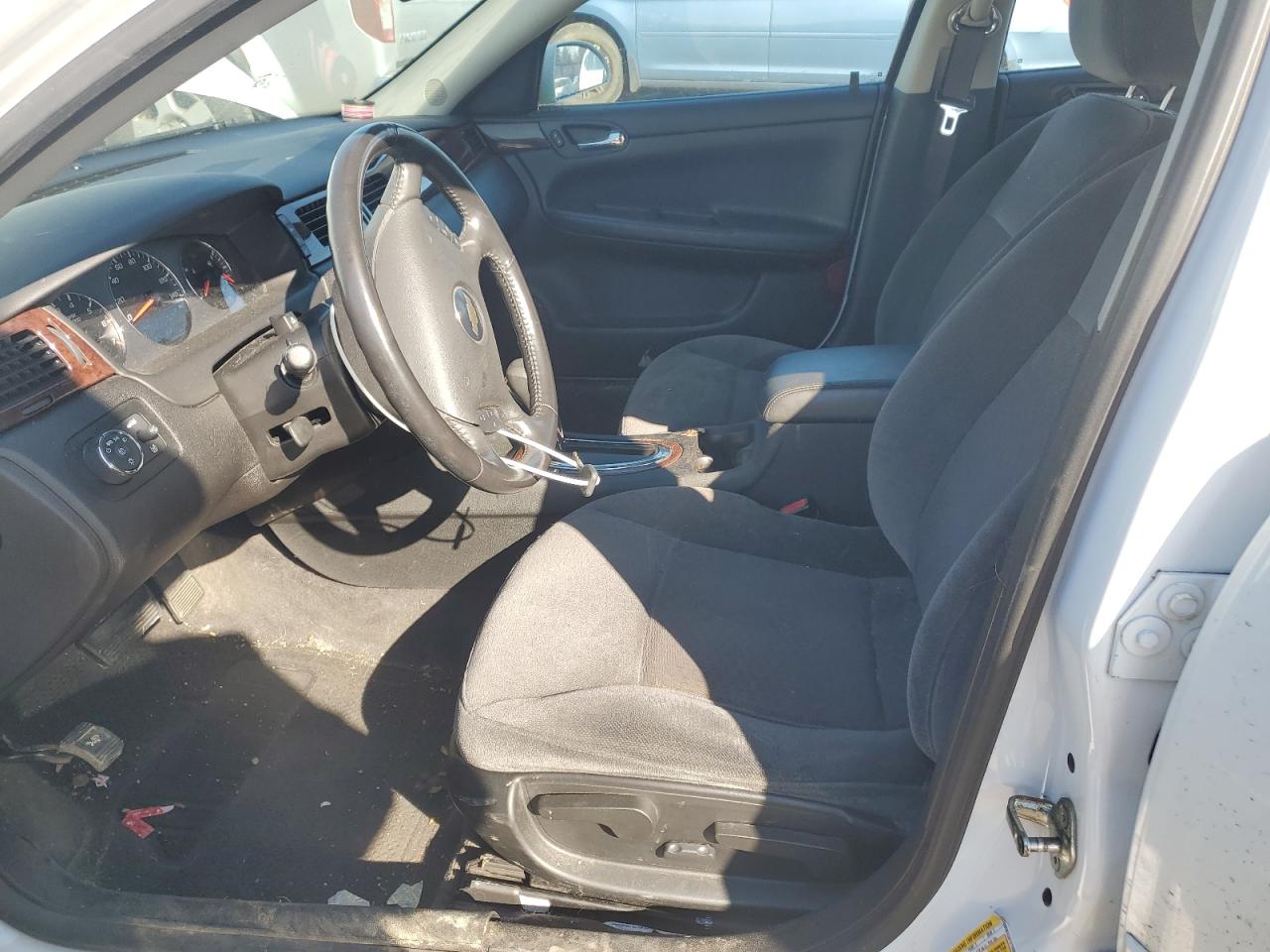 2010 Chevrolet Impala - Image 7