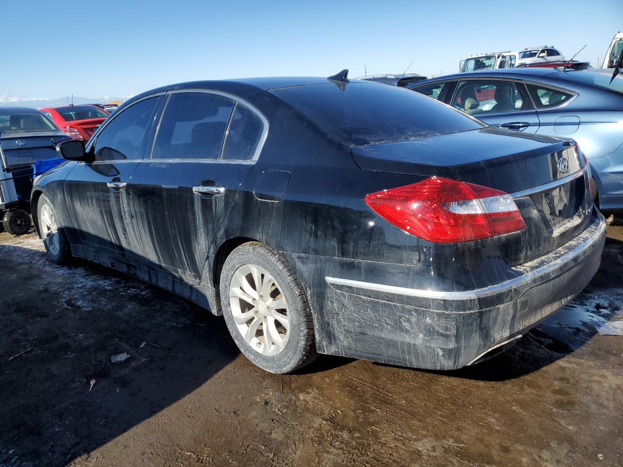 2013 Hyundai Genesis - Image 2